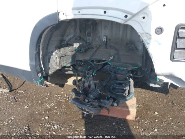 5TDBGRFH1KS059144 Toyota Highlander Hybrid Le