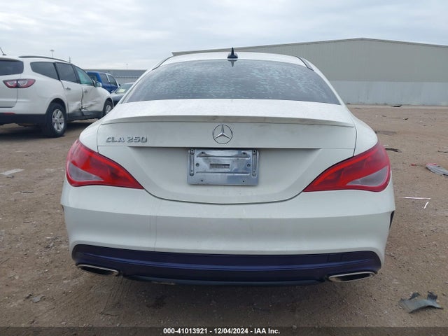 Mercedes-Benz CLA 250 2018 WDDSJ4EB4JN586347 Image 16