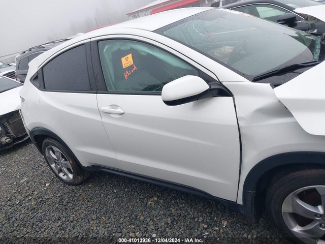 Honda HR-V LX 2018 3CZRU6H33JM727459 Image 14