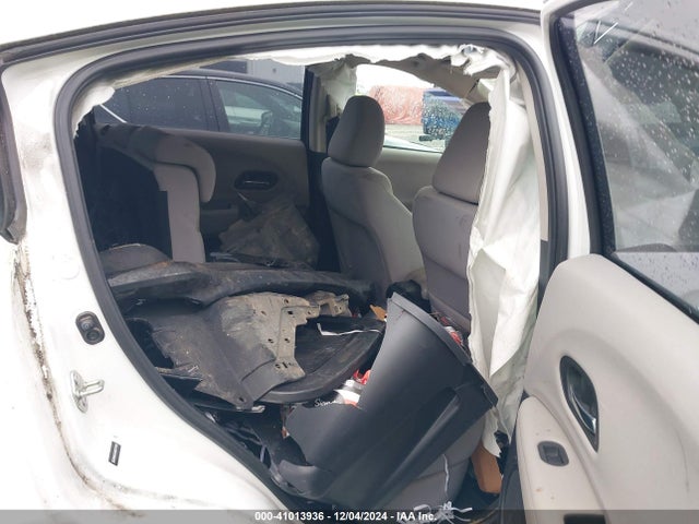 Honda HR-V LX 2018 3CZRU6H33JM727459 Image 8