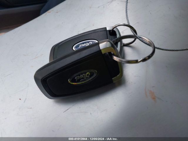 3FA6P0LU6HR229403 Ford Fusion Hybrid Se
