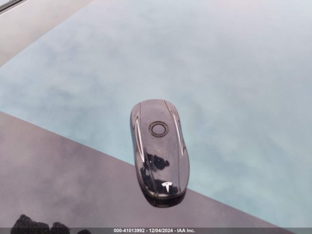 5YJSA1H17EFP43126 Tesla Model S P85