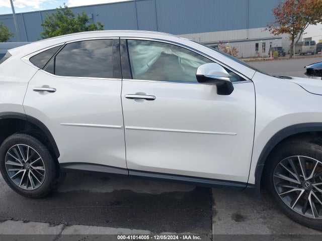 Lexus NX 350H 2022 JTJAKCEZ7N5003895 Image 13