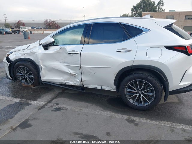 Lexus NX 350H 2022 JTJAKCEZ7N5003895 Image 14