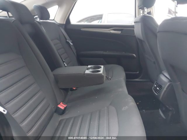 3FA6P0HDXJR231511 Ford FUSION SE