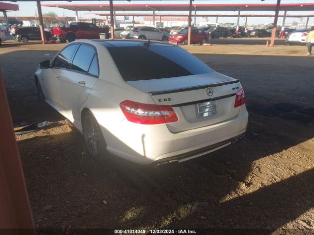 2011 MERCEDES-BENZ E 63 AMG WDDHF7HB1BA309947 Photo 2