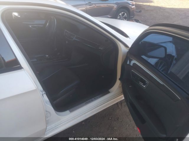 2011 MERCEDES-BENZ E 63 AMG WDDHF7HB1BA309947 Photo 4