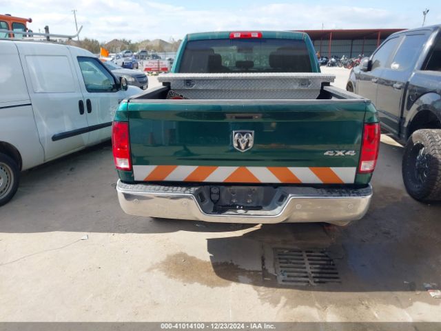 3C6RR7KG8MG635184 RAM 1500 Classic Tradesman  4x4 5'7 Box