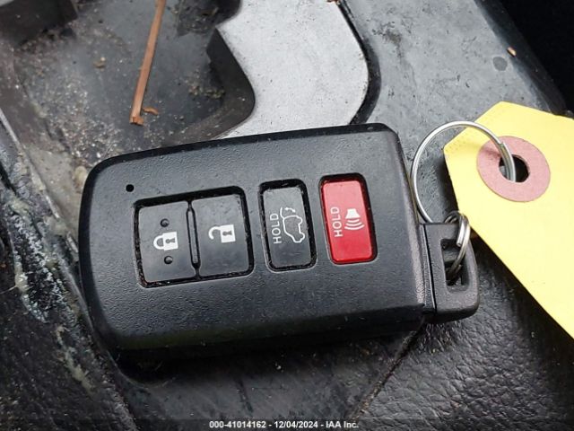 2T3JFREV1GW439242 Toyota RAV4 SE