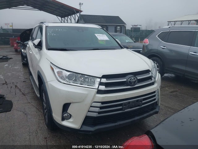 5TDKZRFHXKS565808 Toyota Highlander Xle