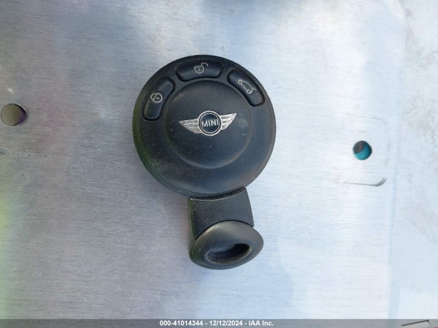 2008 MINI COOPER WMWMF33518TT64900 Photo 10