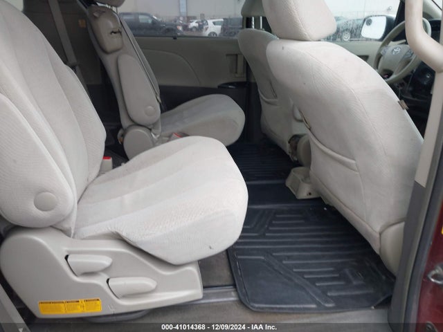 41014368 :رقم المزاد ، 5TDKK3DC1DS389954 vin ، 2013 Toyota Sienna Le V6 8 Passenger مزاد بيع