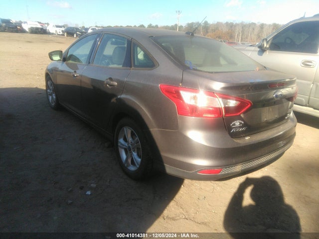 Ford FOCUS SE 2014 1FADP3F20EL133487 Image 3