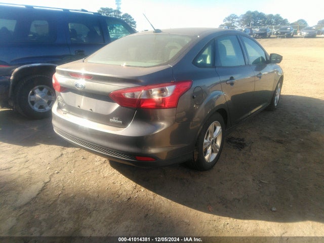 Ford FOCUS SE 2014 1FADP3F20EL133487 Image 4