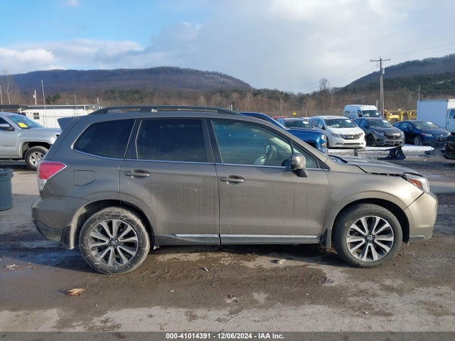 JF2SJGTCXHH415054 Subaru Forester 2.0xt Touring