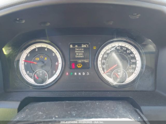 3C6UR5CJ5JG121619 RAM 2500 Tradesman  4x4 6'4 Box