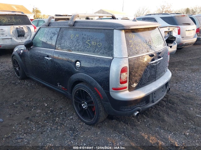 2009 MINI COOPER S CLUBMAN WMWMM33559TP72517 Photo 2