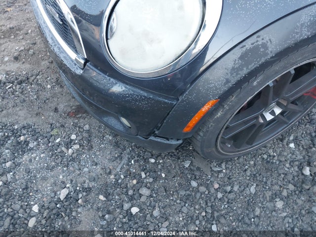 2009 MINI COOPER S CLUBMAN WMWMM33559TP72517 Photo 5