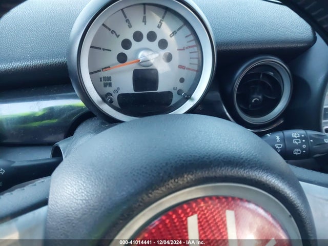 2009 MINI COOPER S CLUBMAN WMWMM33559TP72517 Photo 6