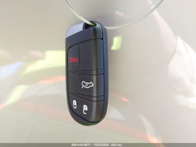 2C3CDZAG0GH329549 Dodge Challenger Sxt Plus