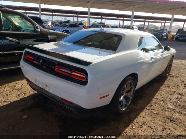 2C3CDZAG0GH329549 Dodge Challenger Sxt Plus