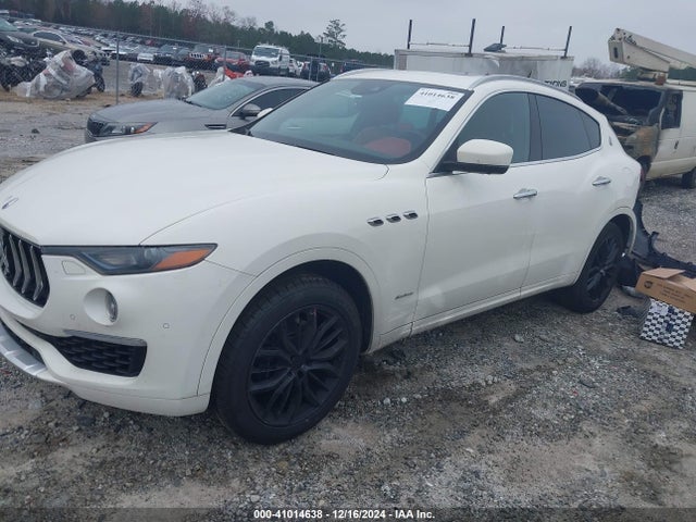 ZN661XULXKX318172 Maserati m156d