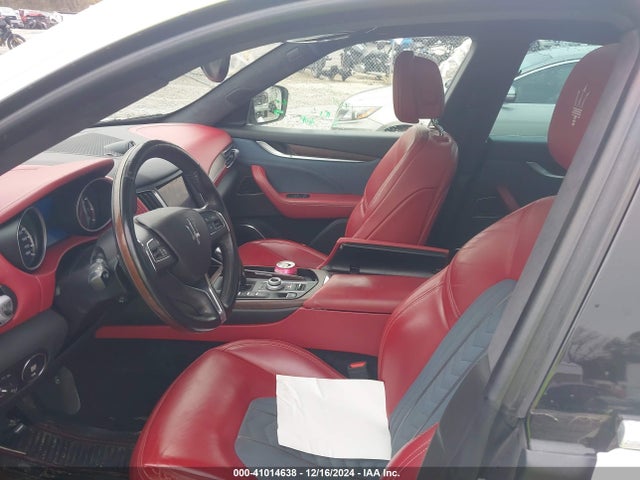ZN661XULXKX318172 Maserati m156d