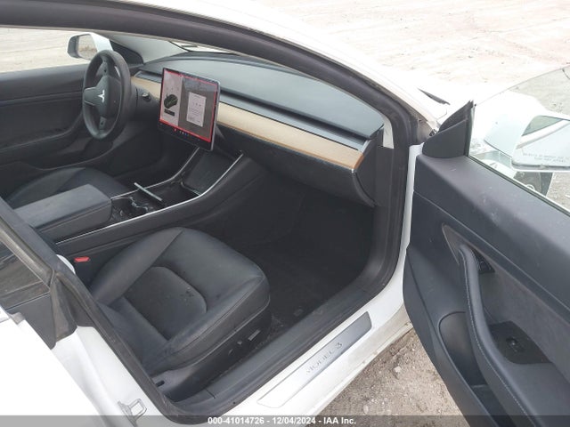 2020 TESLA MODEL 3 5YJ3E1EA5LF745371 Photo 4