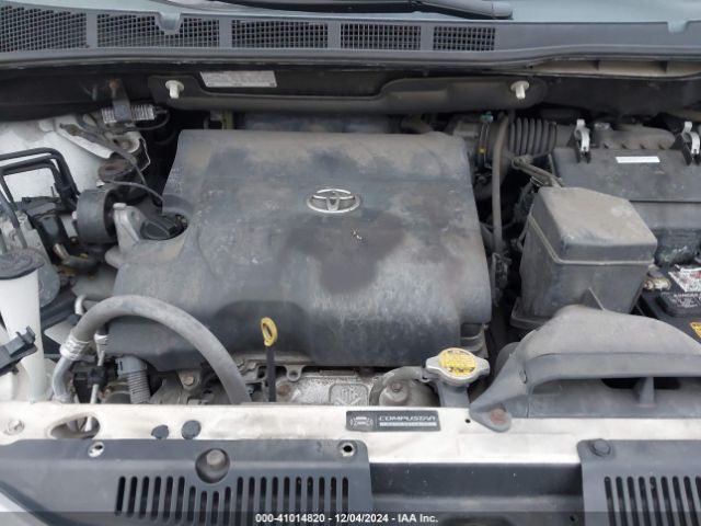 5TDYK3DC9FS595827 Toyota Sienna Xle 8 Passenger