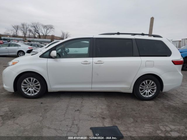 5TDYK3DC9FS595827 Toyota Sienna Xle 8 Passenger