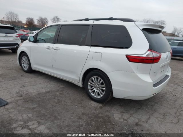 5TDYK3DC9FS595827 Toyota Sienna Xle 8 Passenger