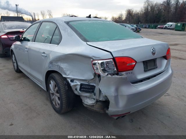 3VWD17AJ5EM353818 Volkswagen Jetta 1.8t Se