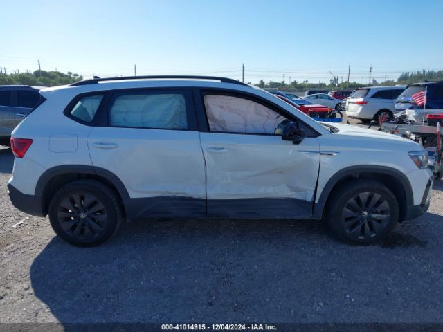 3VVDX7B28NM005182 Volkswagen Taos 1.5t S