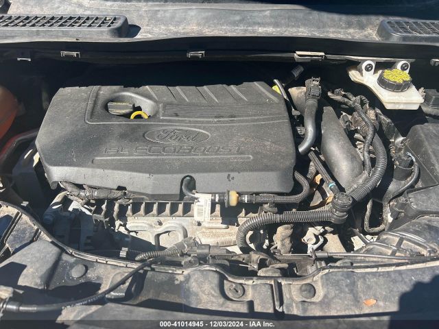 1FMCU9GD5JUB53638 Ford ESCAPE SE