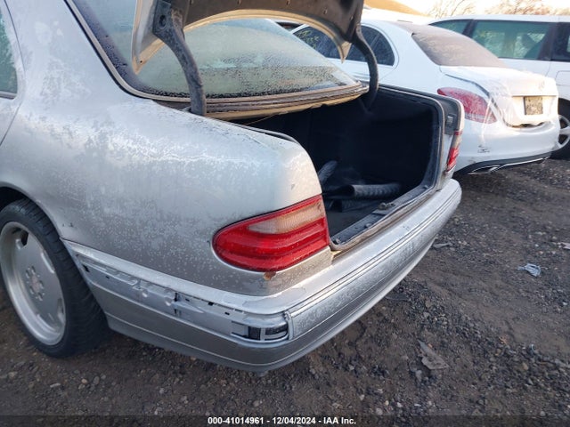2000 Mercedes-benz E 430 4m მანქანა იყიდება აუქციონზე, vin: WDBJF83J2YX037929, აუქციონის ნომერი: 41014961