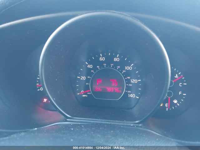 KIA SOUL + 2017 KNDJP3A58H7451014 Image 7