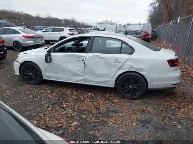 3VWD17AJ6JM227008 Volkswagen Jetta 1.8t Se Sport