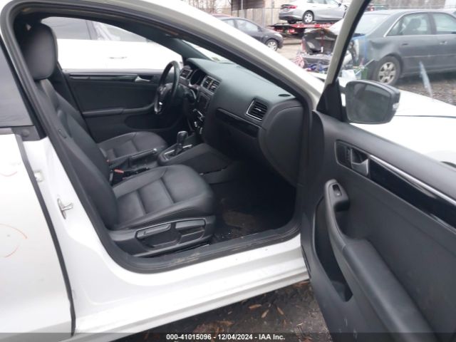 3VWD17AJ6JM227008 Volkswagen Jetta 1.8t Se Sport
