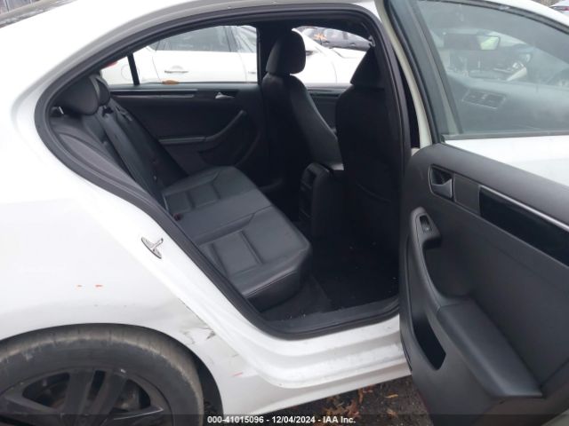 3VWD17AJ6JM227008 Volkswagen Jetta 1.8t Se Sport