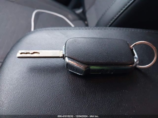 KNDEUCAA5M7046780 KIA SELTOS S