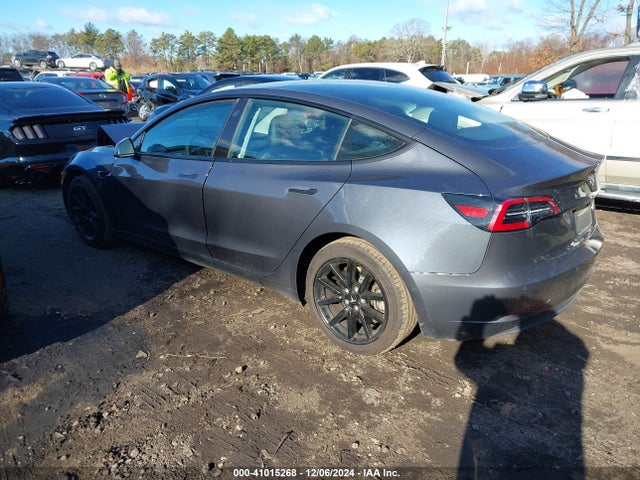 2021 TESLA MODEL 3 5YJ3E1EB6MF978833 Photo 2