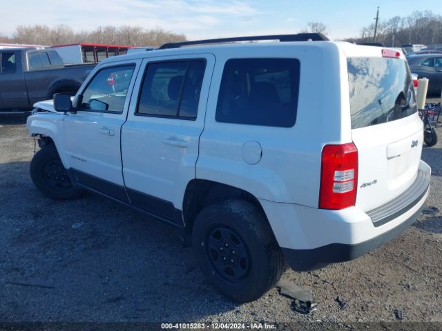 1C4NJRBB7GD783049 Jeep Patriot Sport