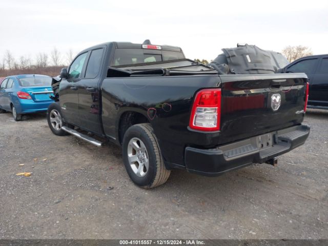 2019 RAM 1500 1C6SRFCT6KN743475 Photo 2