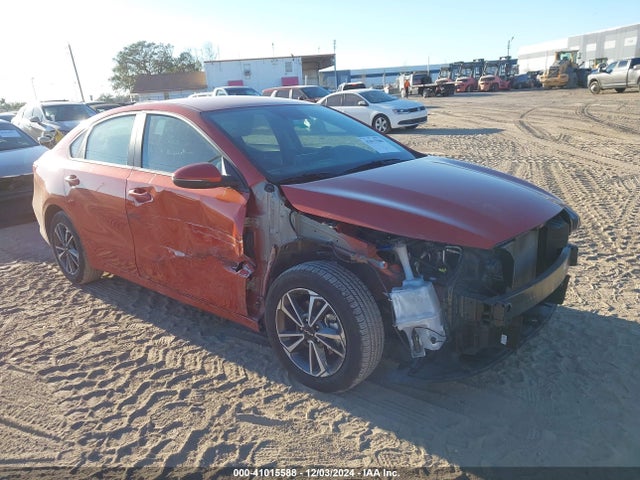 2022 3KPF24AD5NE420865 main image