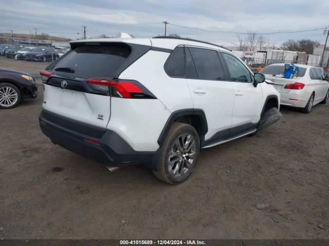 2T3F1RFV9MC167832 Toyota RAV4 LE