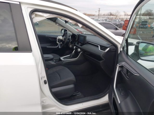 2T3F1RFV9MC167832 Toyota RAV4 LE