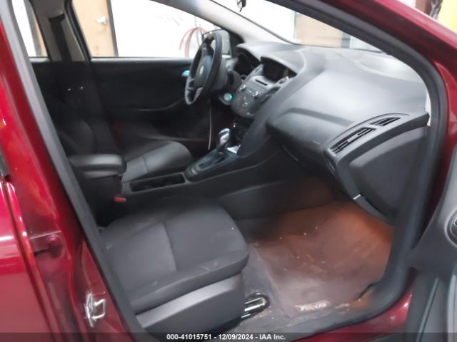 1FADP3K27GL383625 Ford FOCUS SE