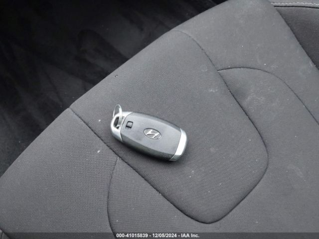 KMHLM4AG6PU391030 Hyundai ELANTRA SEL