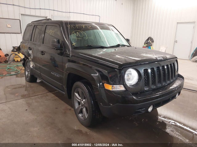 2014 1C4NJPFA5ED849861 main image