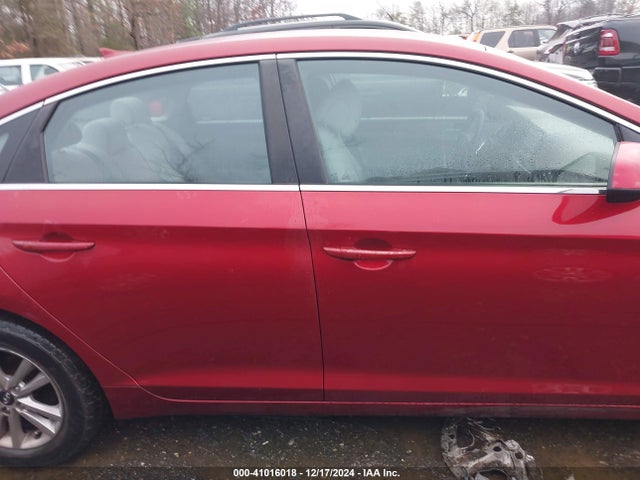 Hyundai Sonata 2016 5NPE24AF8GH399845 Image 13